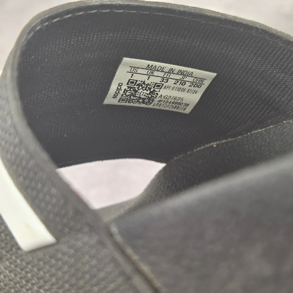 Adidas Adilette Shower Slides Black White Stripes Sandals G27625 Kids Size 1 US